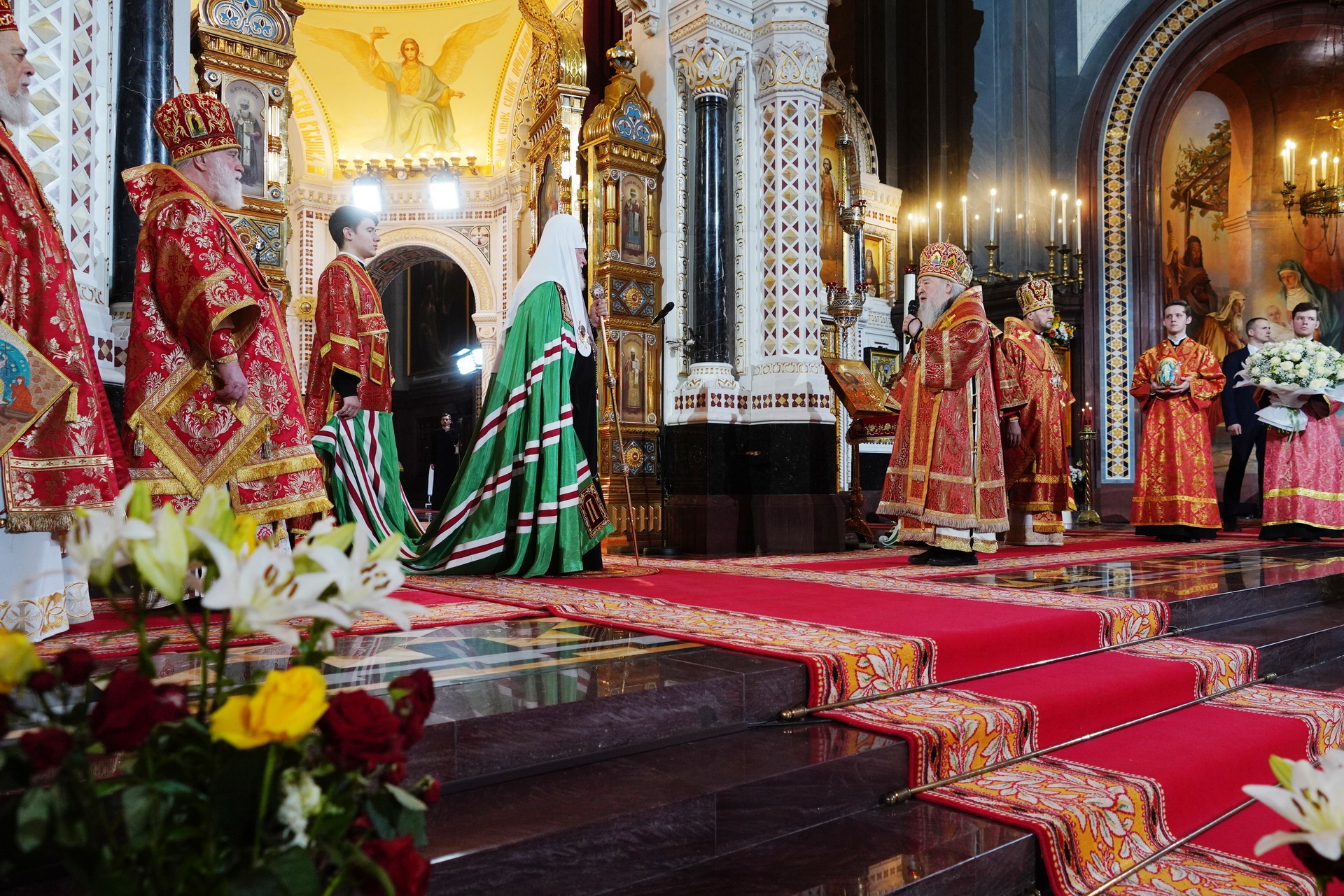 Великая Пасхальная Вечерня в Храме Христа Спасителя