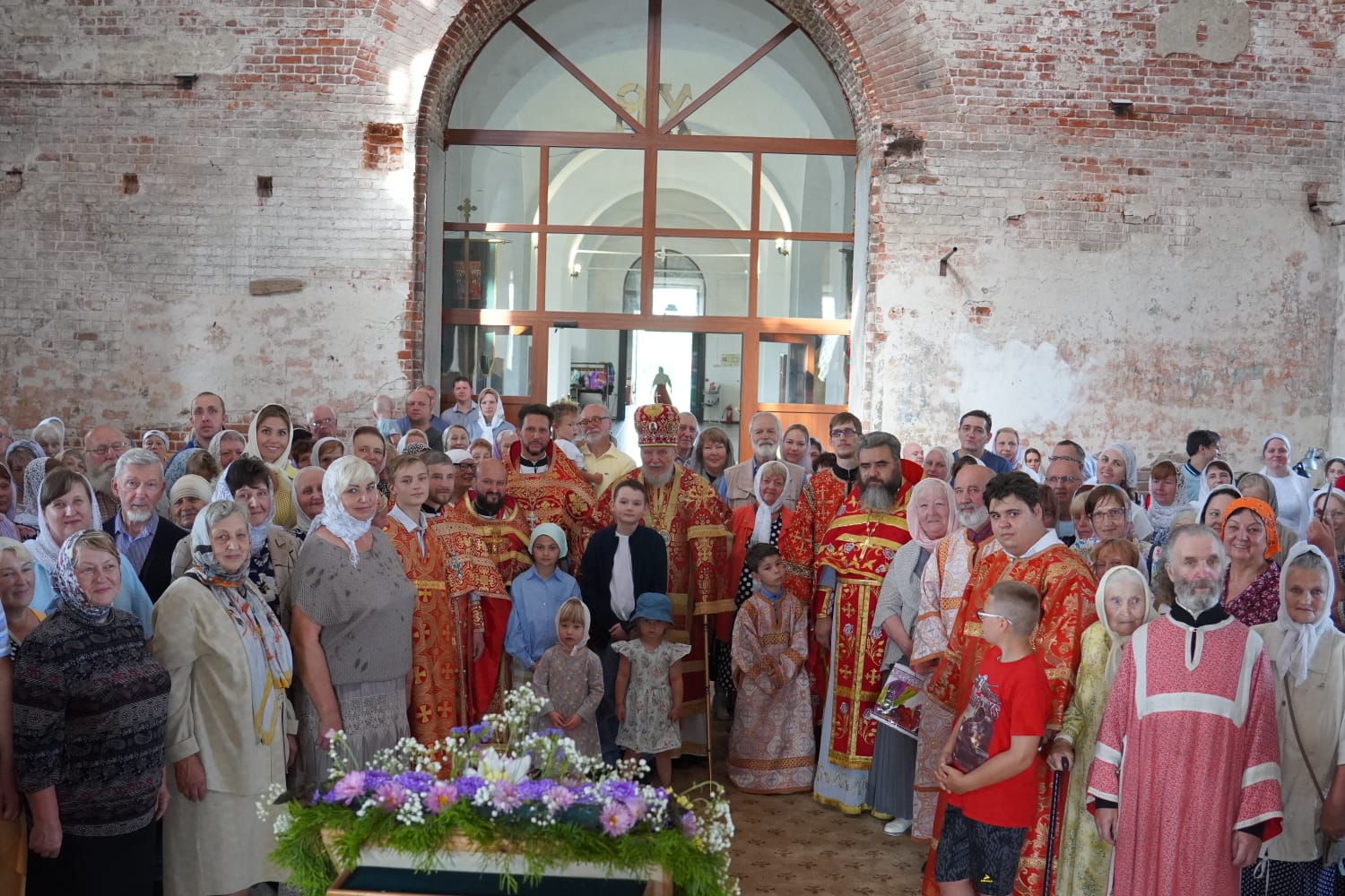 Престольный праздник в Воскресенском храме села Ильинский Погост 