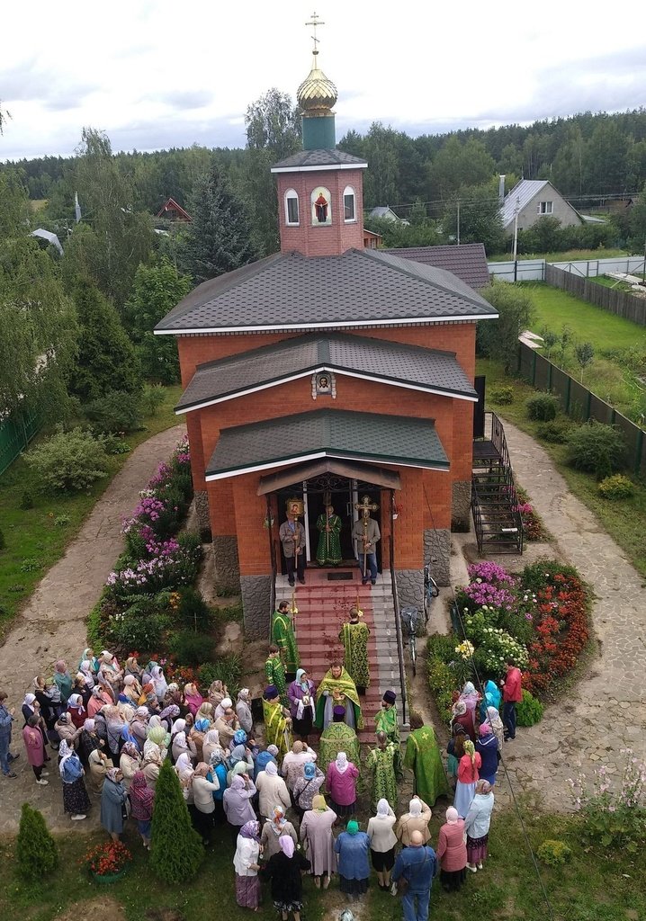 Престольный праздник в Серафимовском храме деревни Юркино