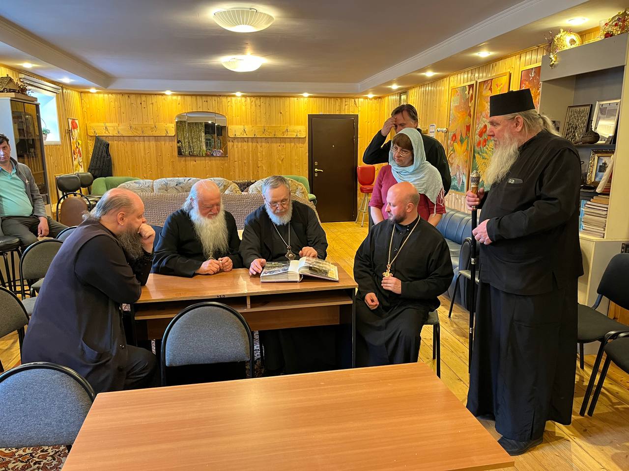 Архипастырский визит в Никольский храм деревни Большая Дубна 