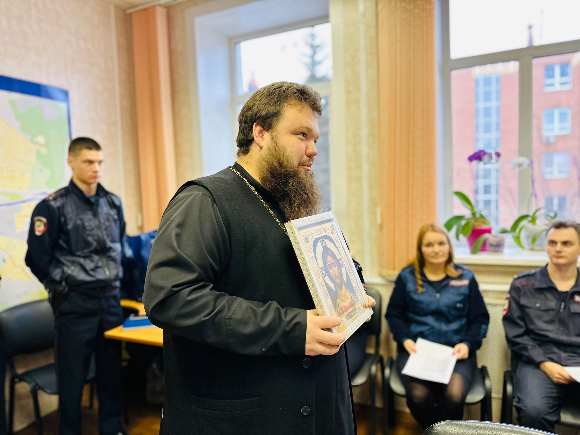 Поздравление участковых уполномоченных полиции в Павловском Посаде