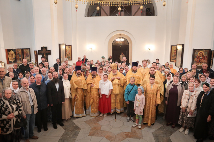 Архиерейское богослужение в Почаевском храме Балашихи 