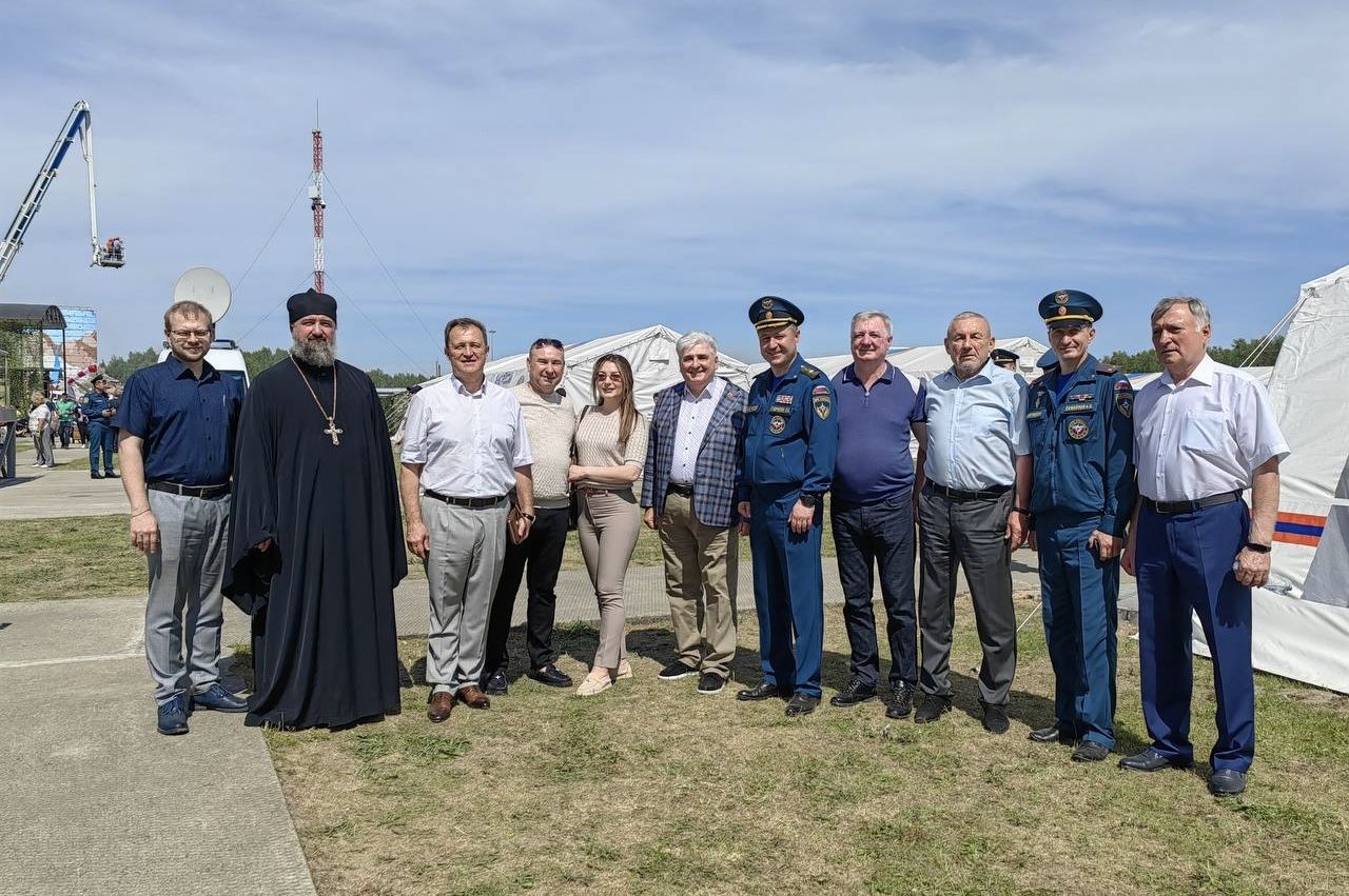 Показательные учения на полигоне Ногинского спасательного центра