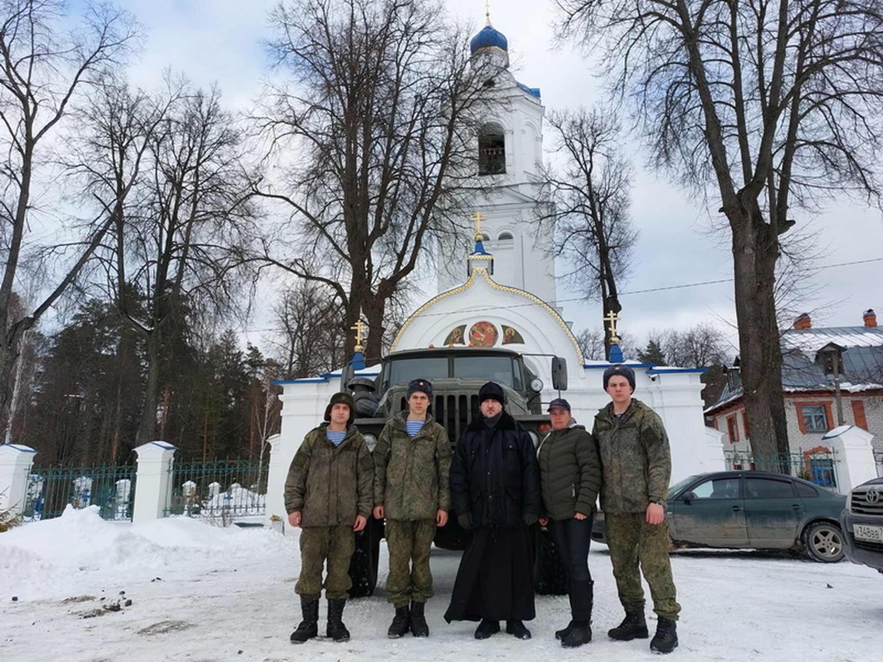 Передача гуманитарной помощи на Донбасс жителями деревни Нестерово