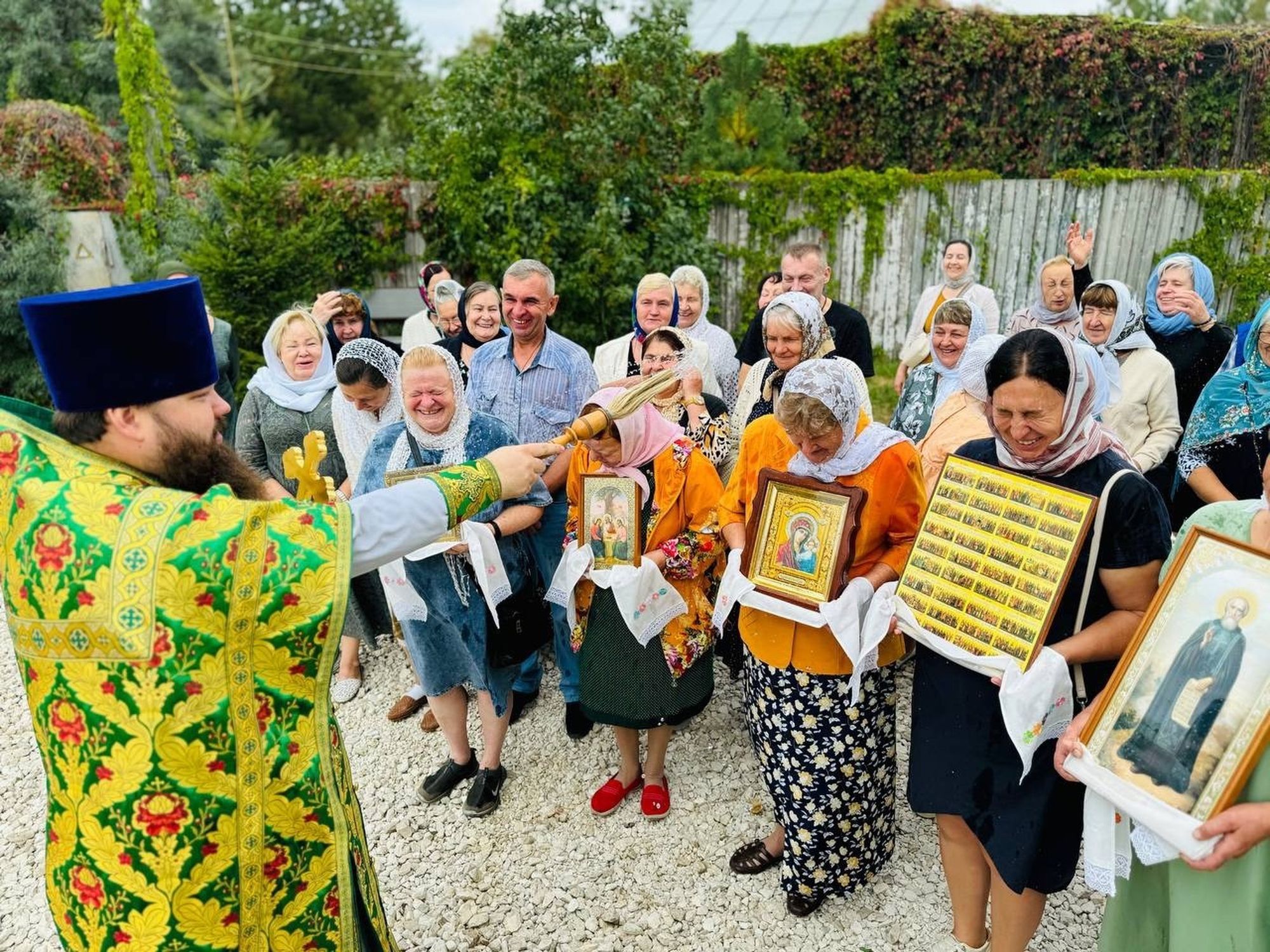 Престольный праздник в Троицком храме деревни Аверкиево