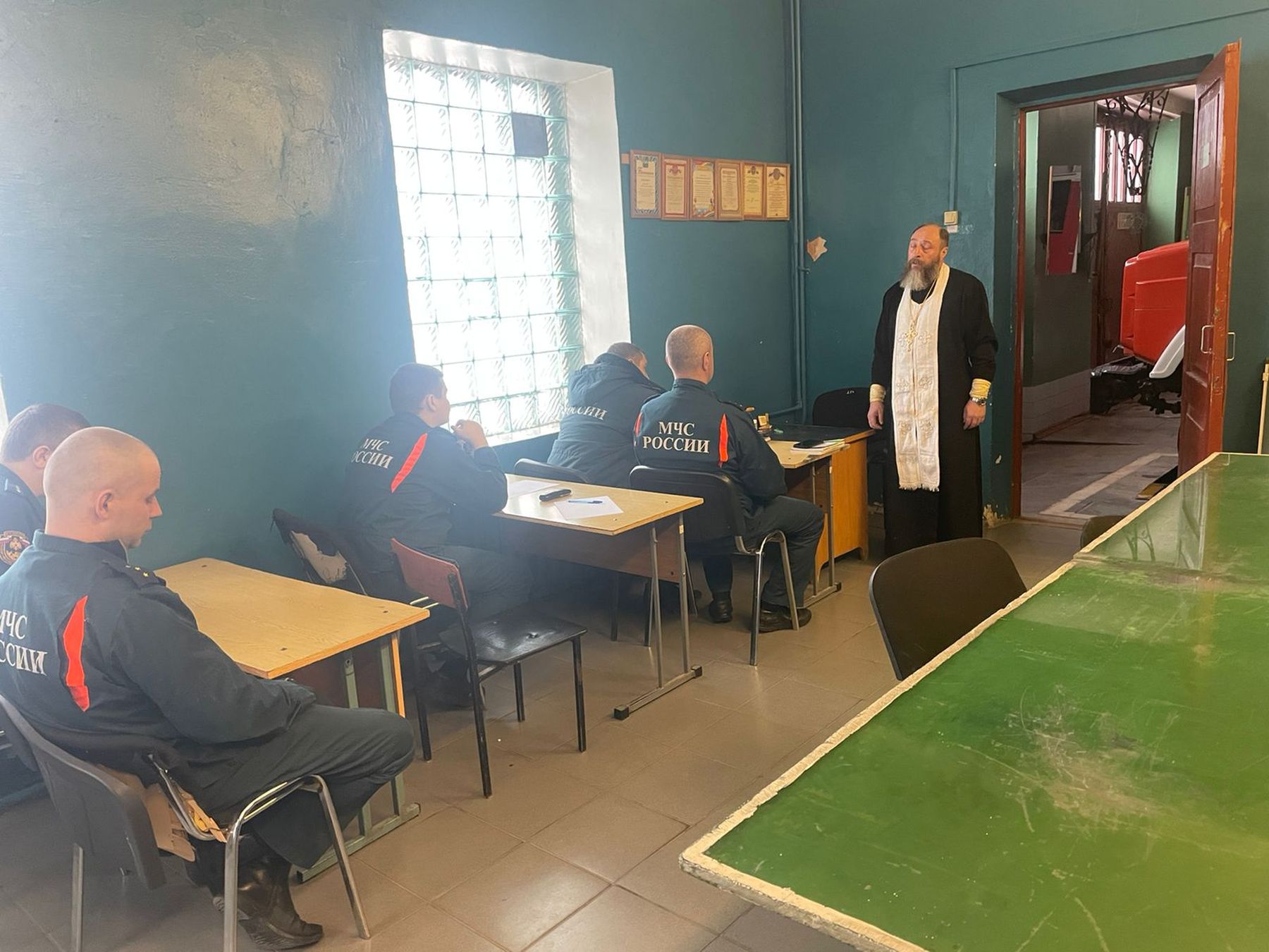 Молебен и духовная беседа в пожарно-спасательной части Электрогорска