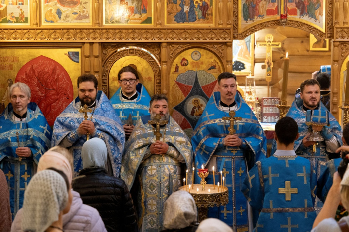 Престольный праздник в Неопалимовском храме Балашихи