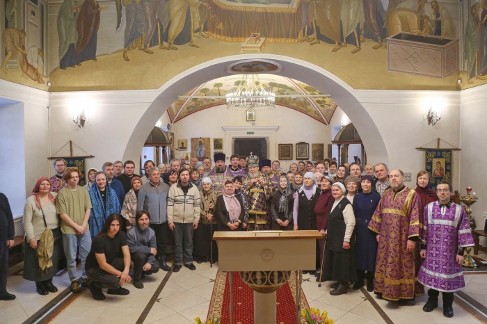 Архиерейское богослужение в Никольском храме села Макарово 