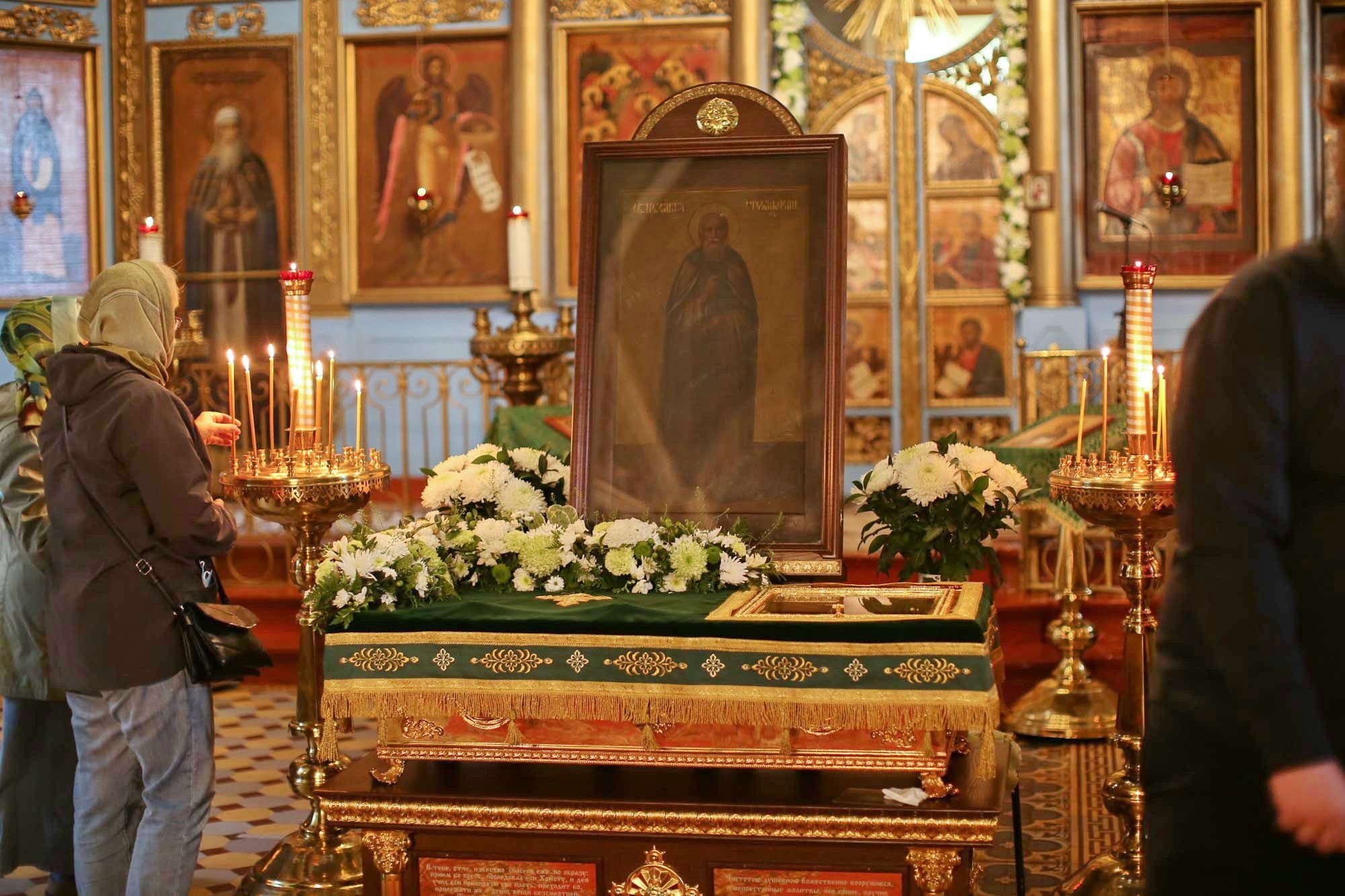 Архиерейское богослужение в Успенском храме села Стромынь