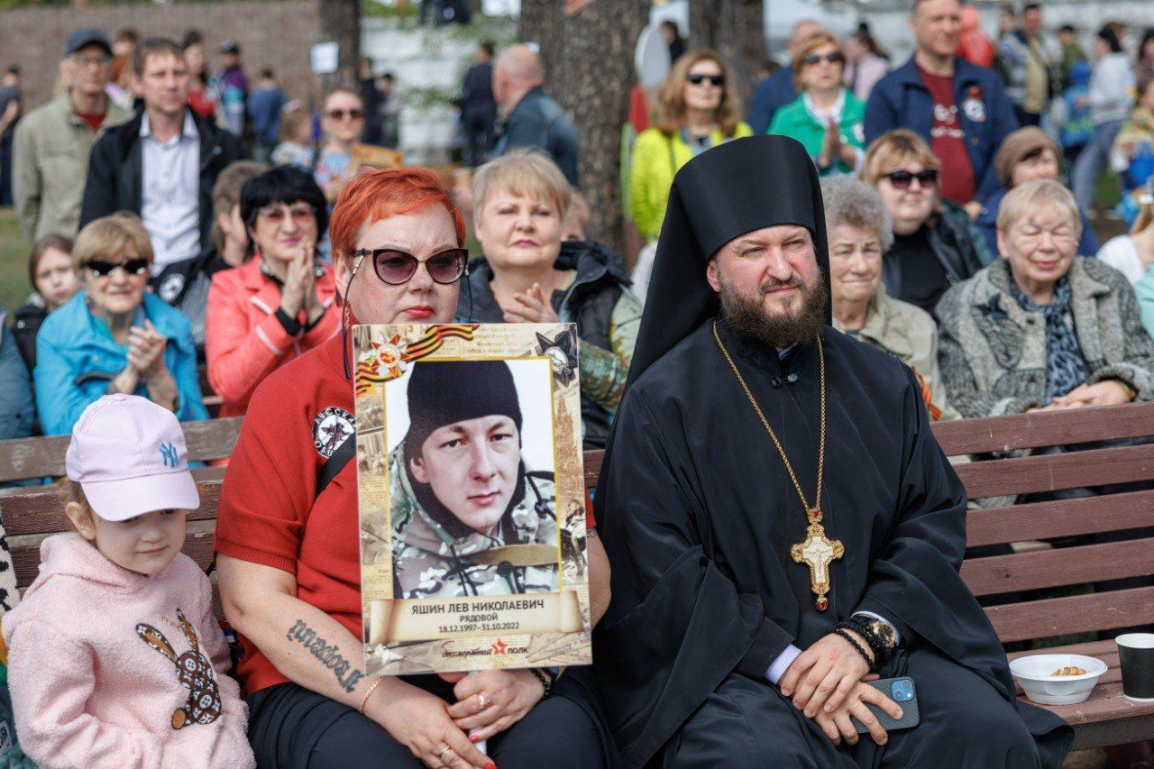 Пасхальный праздник на территории Георгиевского храма г. Орехово-Зуево