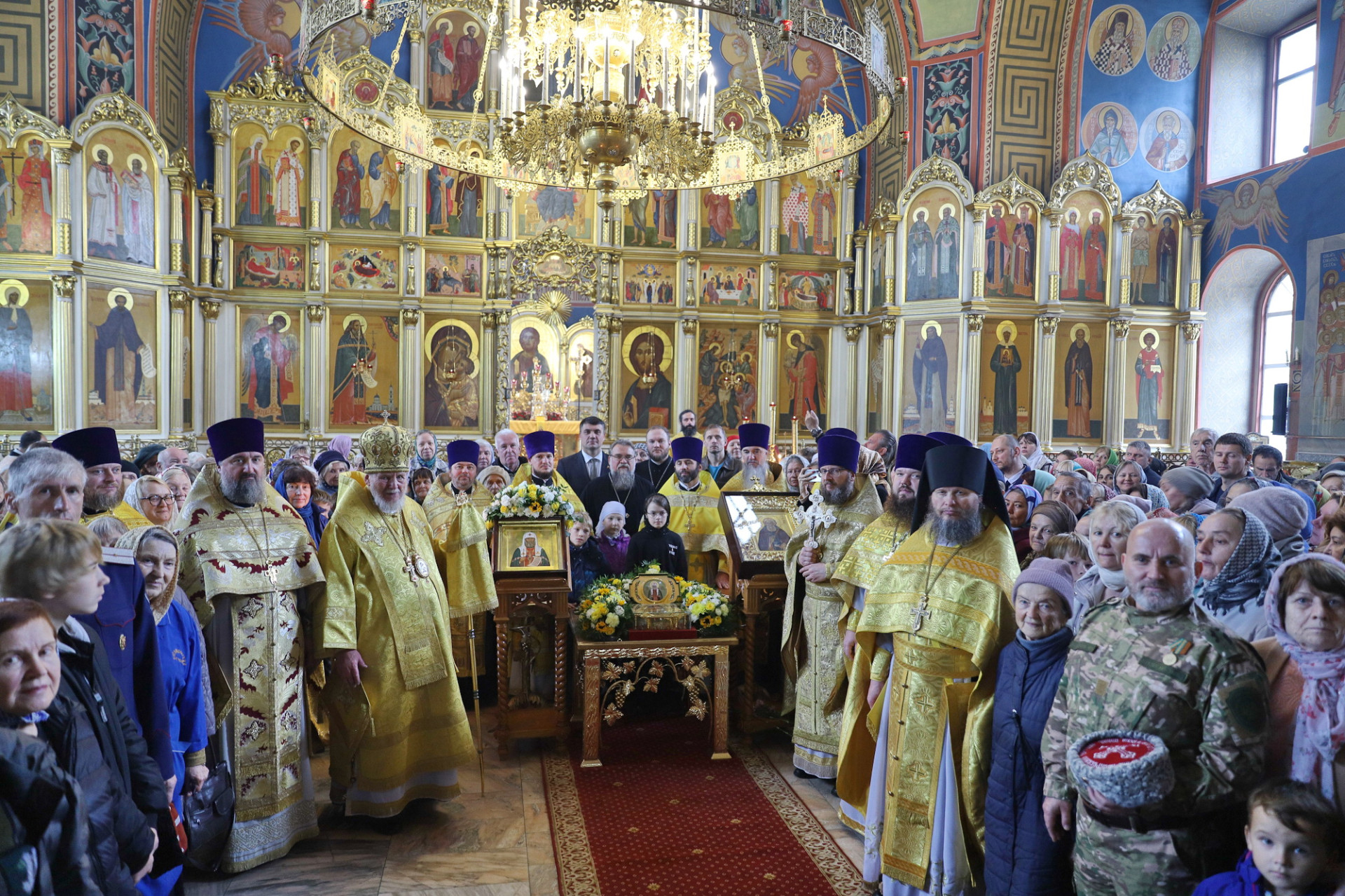 Архиерейское богослужение в Богоявленском соборе Ногинска