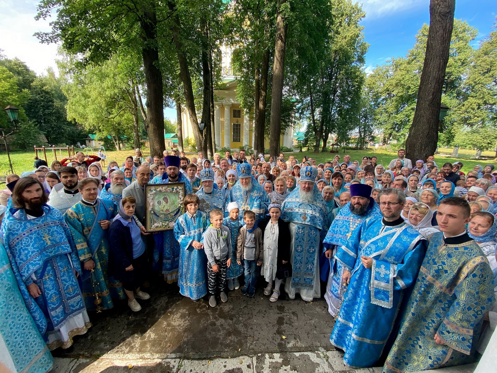 Престольный праздник в Гребневском храме деревни Гребнево 