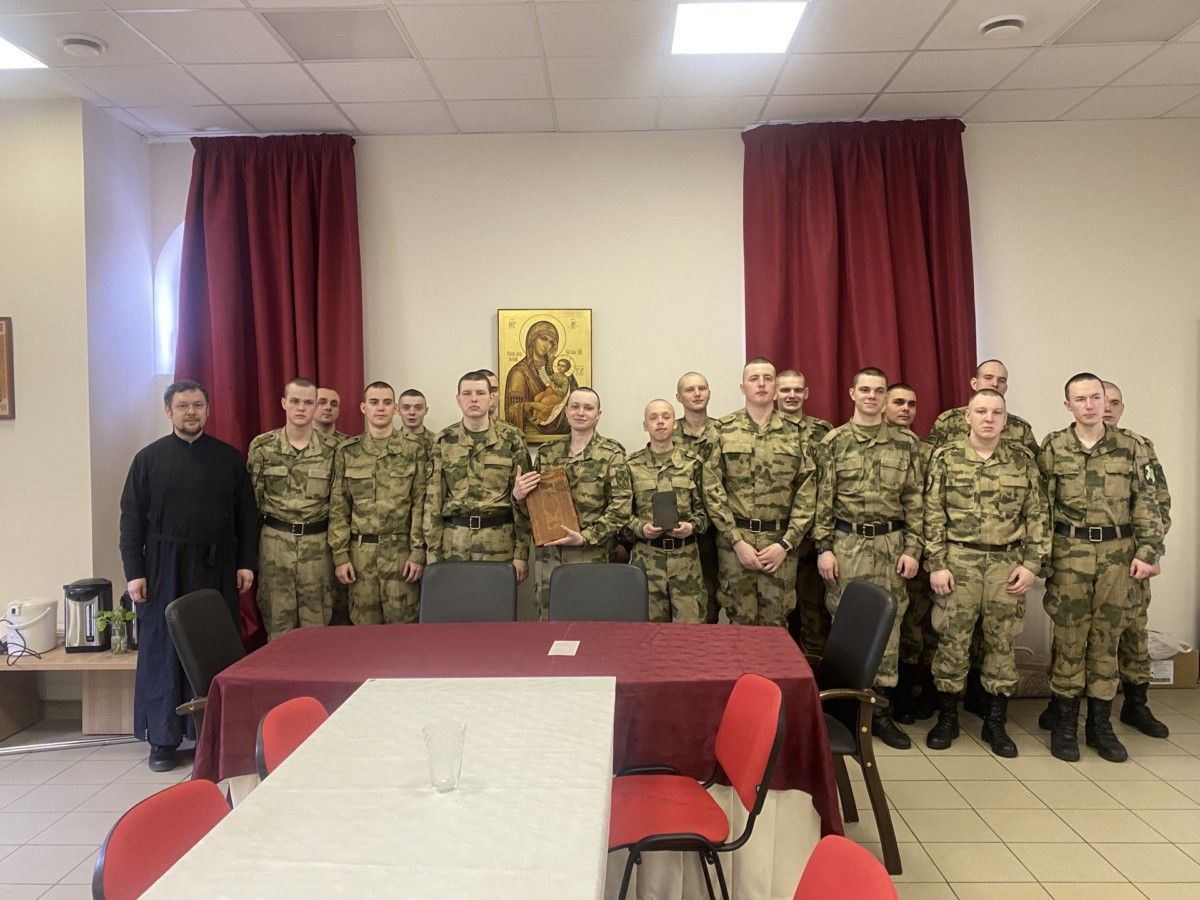 Встреча с военнослужащими в Князь-Владимирском храме Балашихи