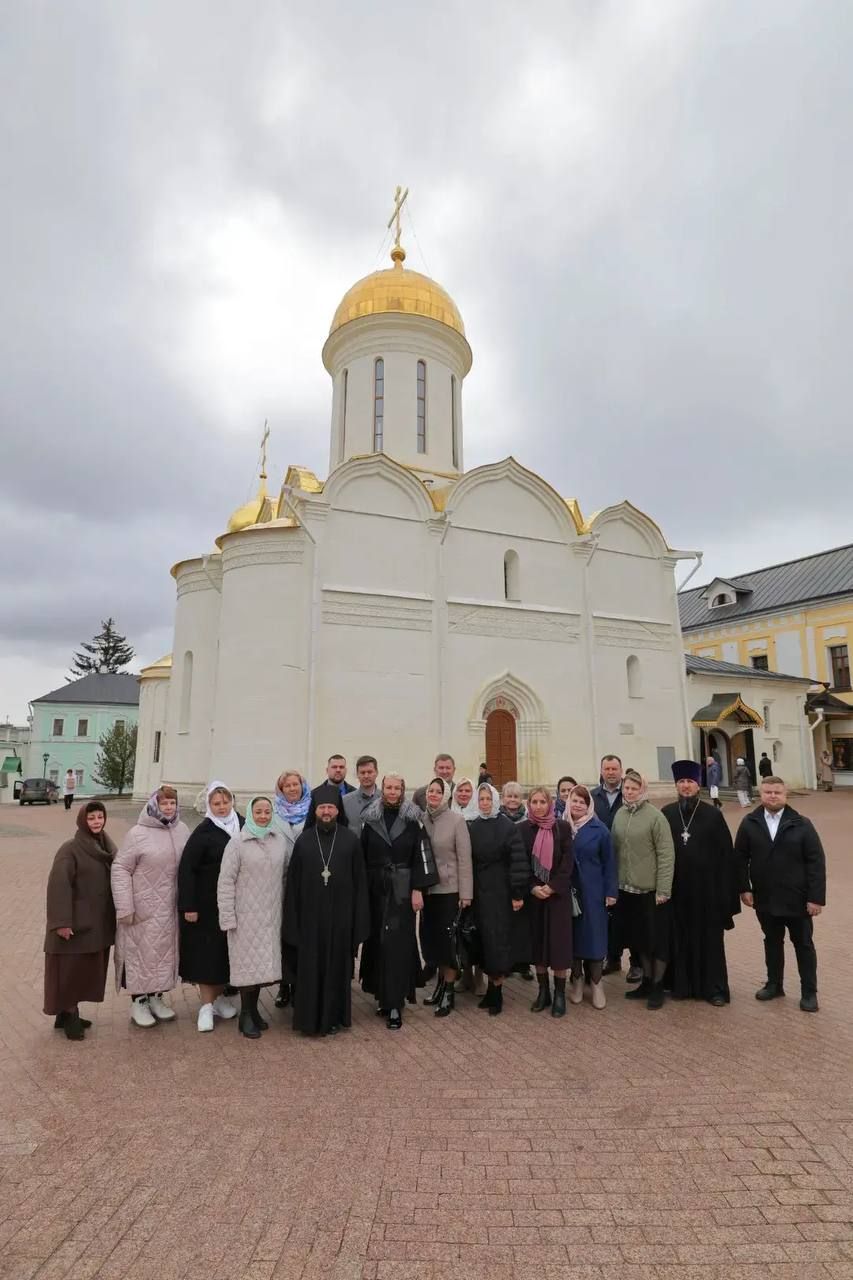 Паломничество директоров Орехово-Зуевских школ в Свято-Троицкую Сергиеву Лавру