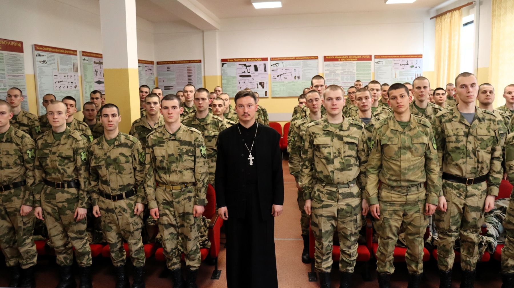 Беседа с военнослужащими в дивизии имени Дзержинского