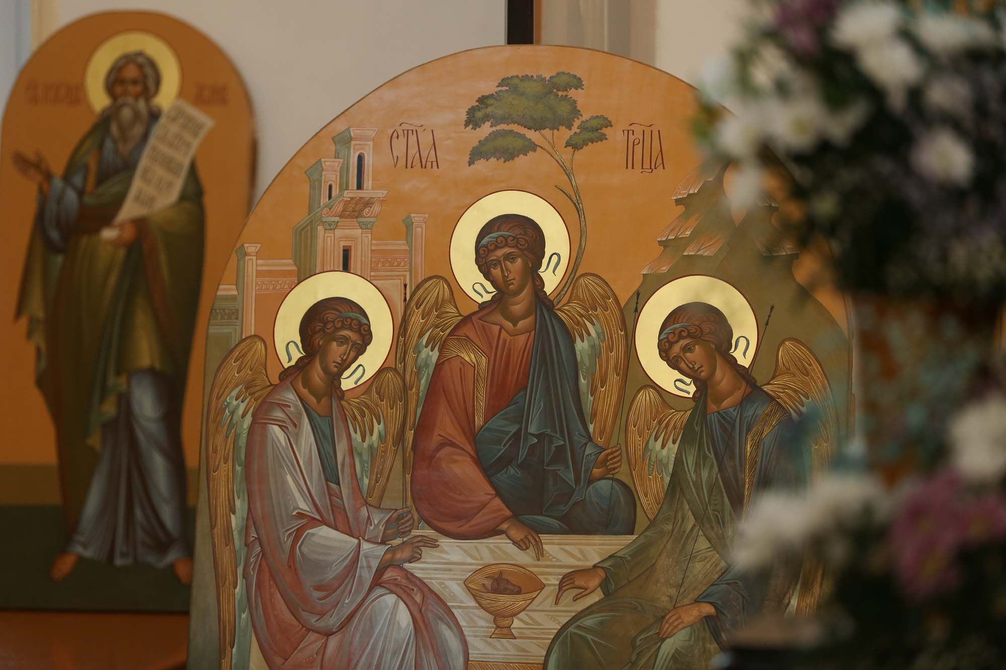 Соборное богослужение и освящение икон в Христорождественском храме села Ямкино