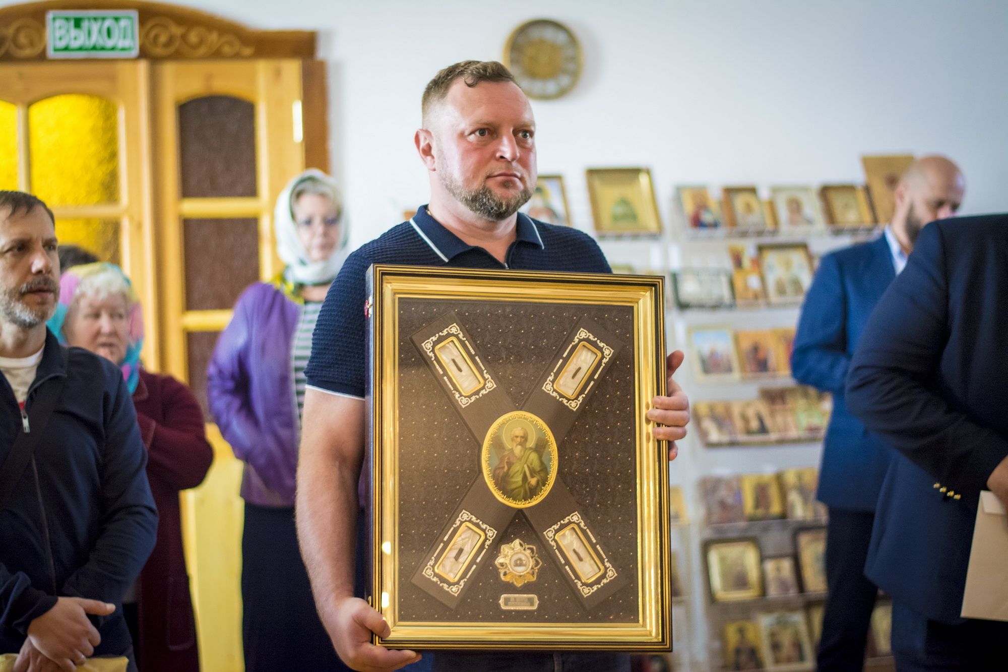 Передача иконы святого апостола Андрея Первозванного в храм иконы Божией Матери «Всех скорбящих радость» г. Рошаля