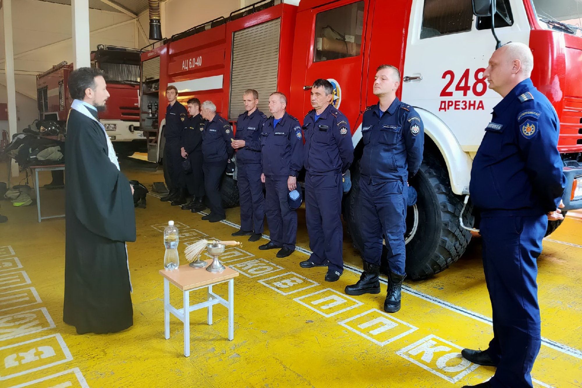 Освящение пожарной техники в Дрезне