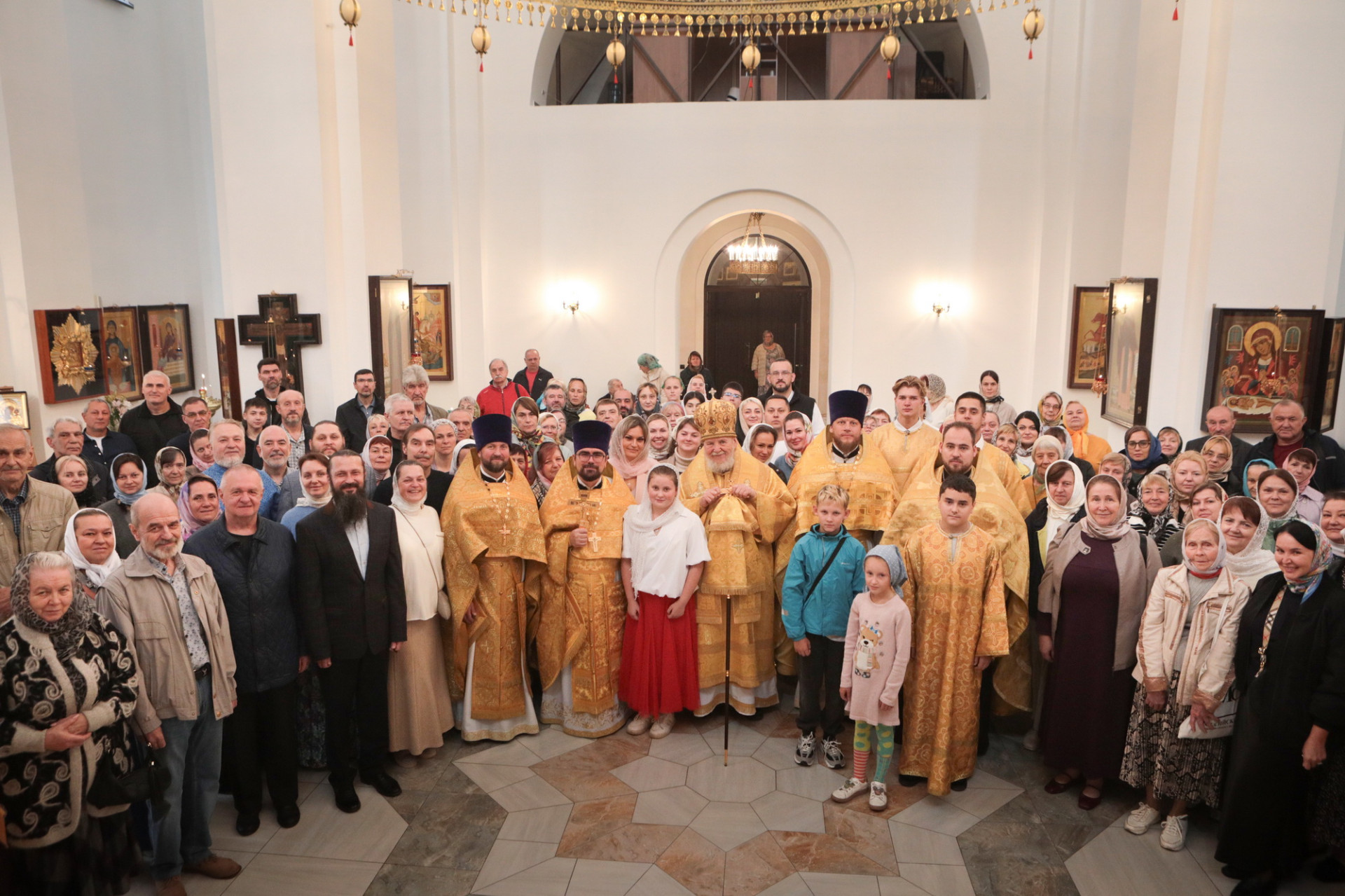Архиерейское богослужение в Почаевском храме Балашихи 