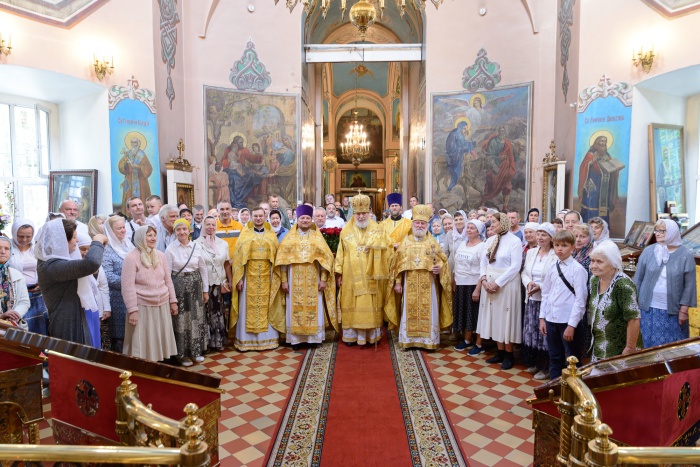 Архиерейское богослужение в Троицком храме г. Лосино-Петровский 