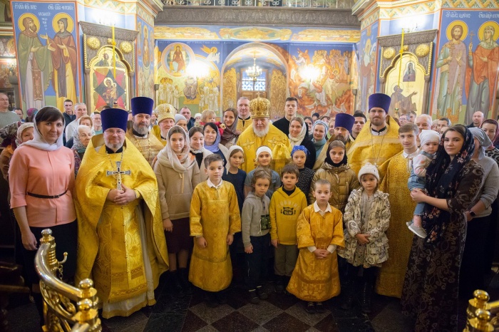 Архиерейское богослужение в Сергиевском храме деревни Алмазово 