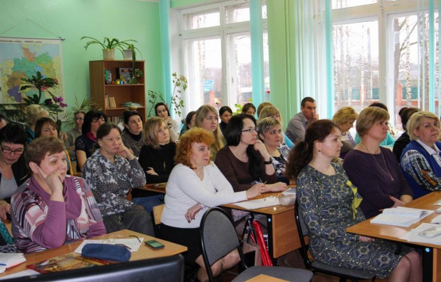 Беседа на тему «Безопасный интернет. Подростковый суицид» в Демиховском лицее