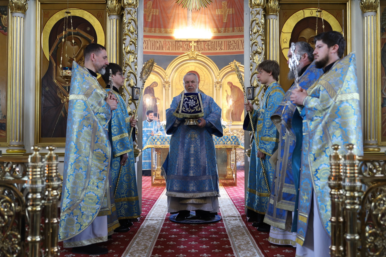 Архиерейское богослужение в Богоявленском соборе Ногинска 