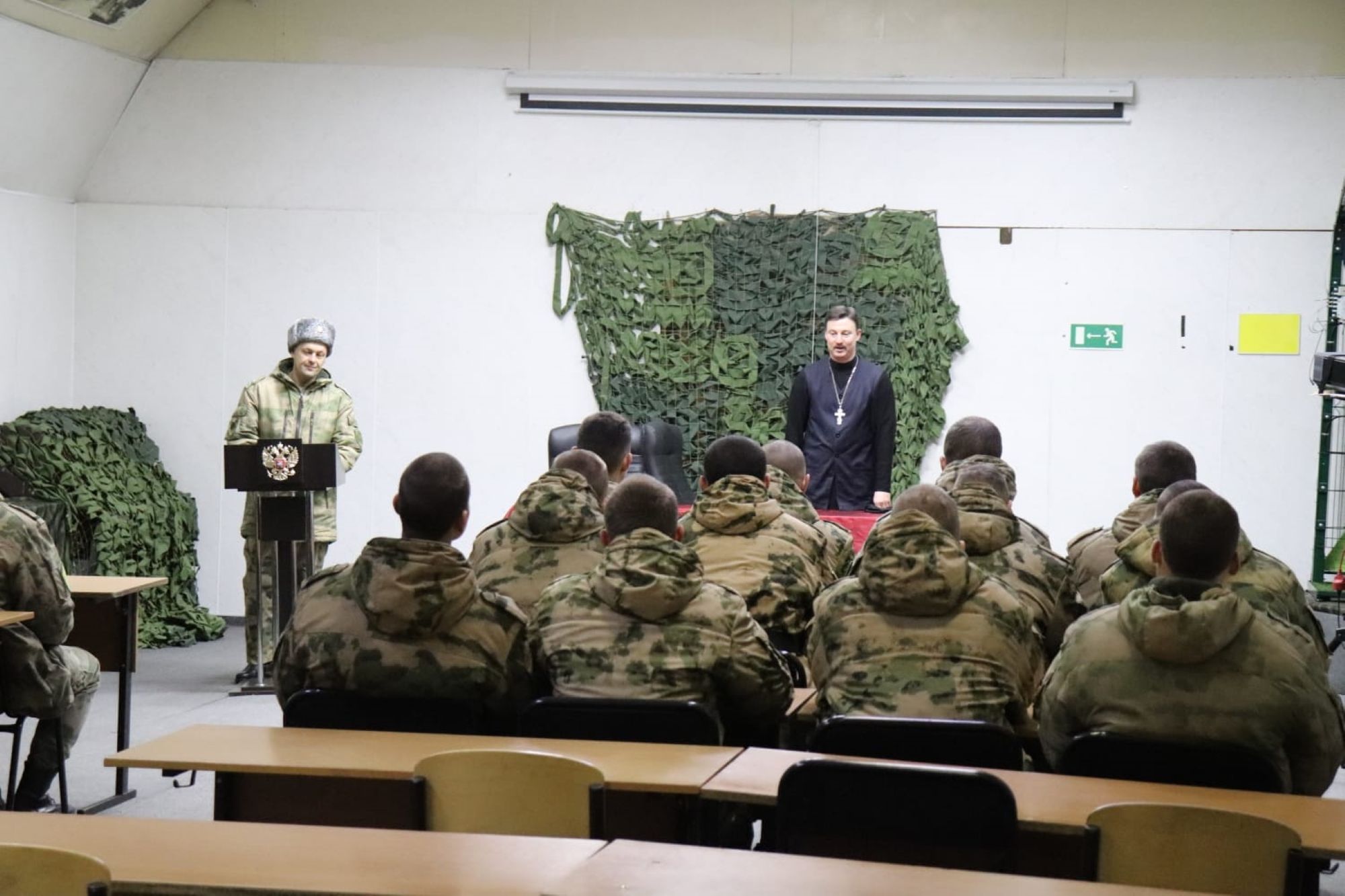 Беседы с военнослужащими в дивизии имени Дзержинского