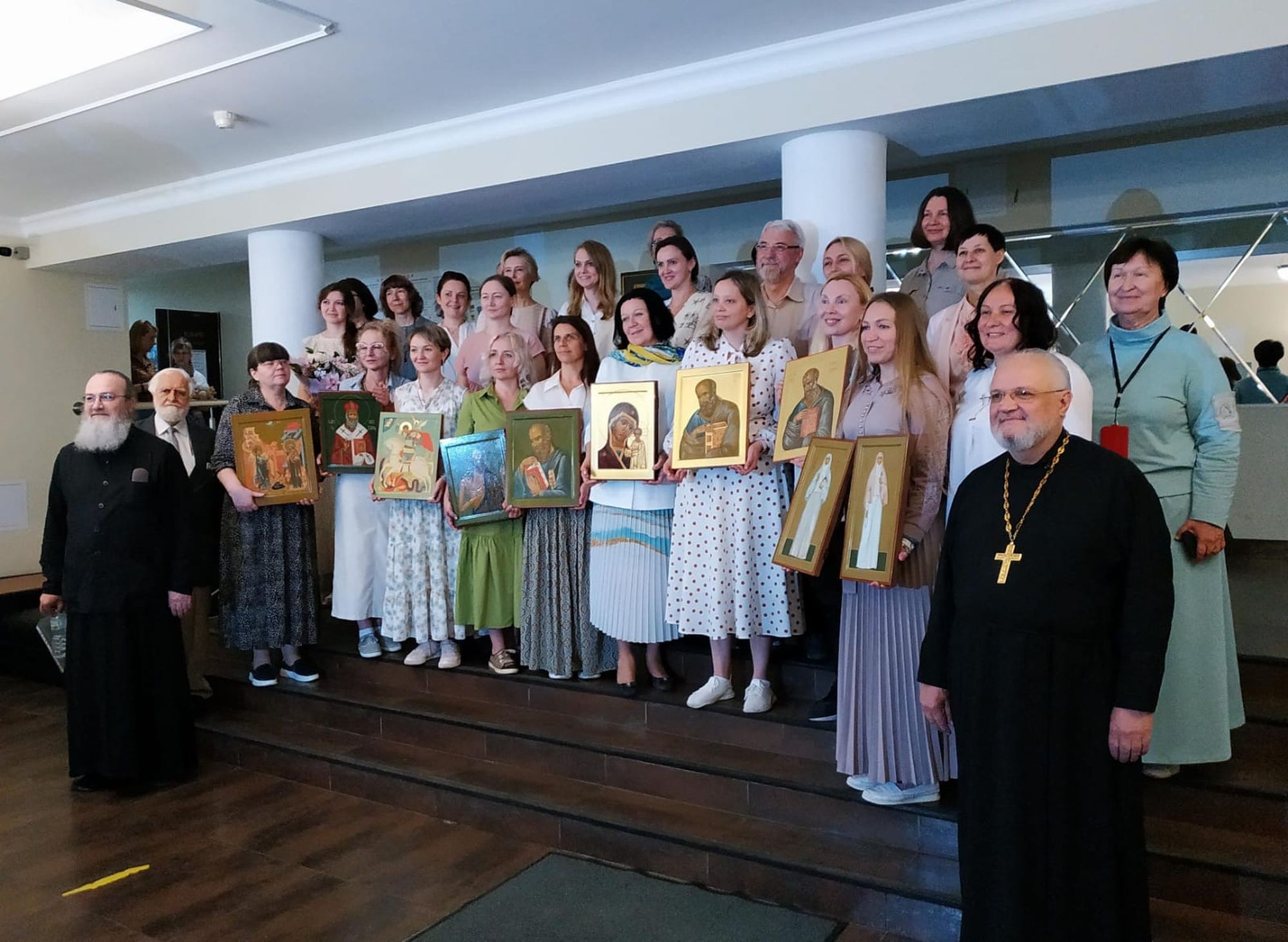 Защита выпускных работ иконописцев в Институте Наследия имени Лихачёва
