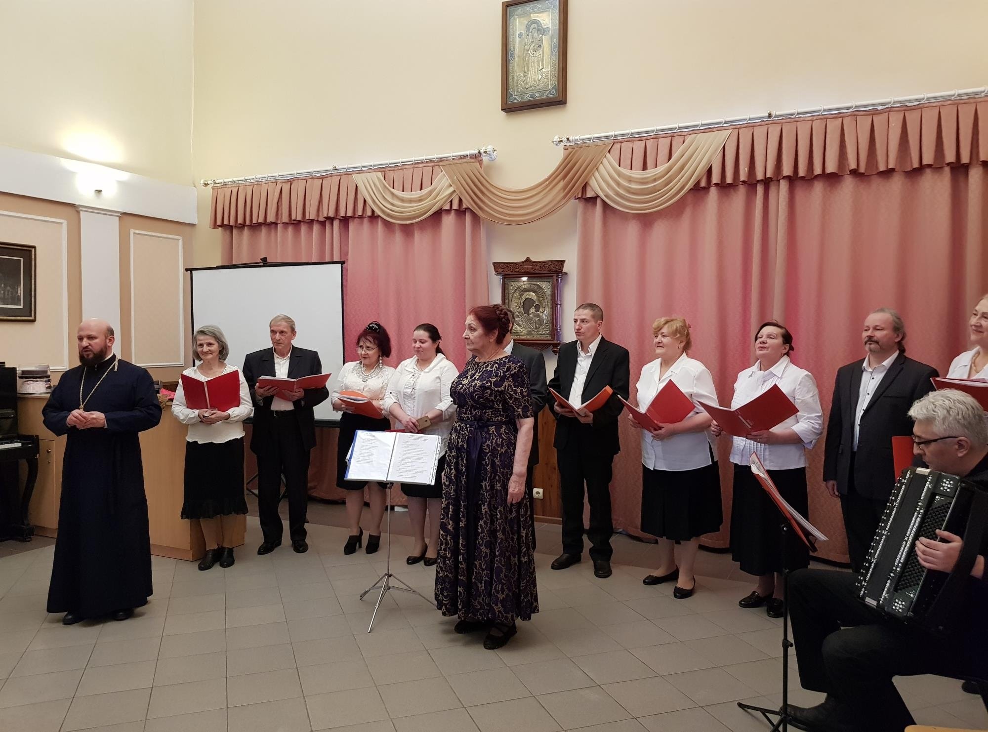 Концерт народного хора Богородицерождественского собора г. Орехово-Зуево