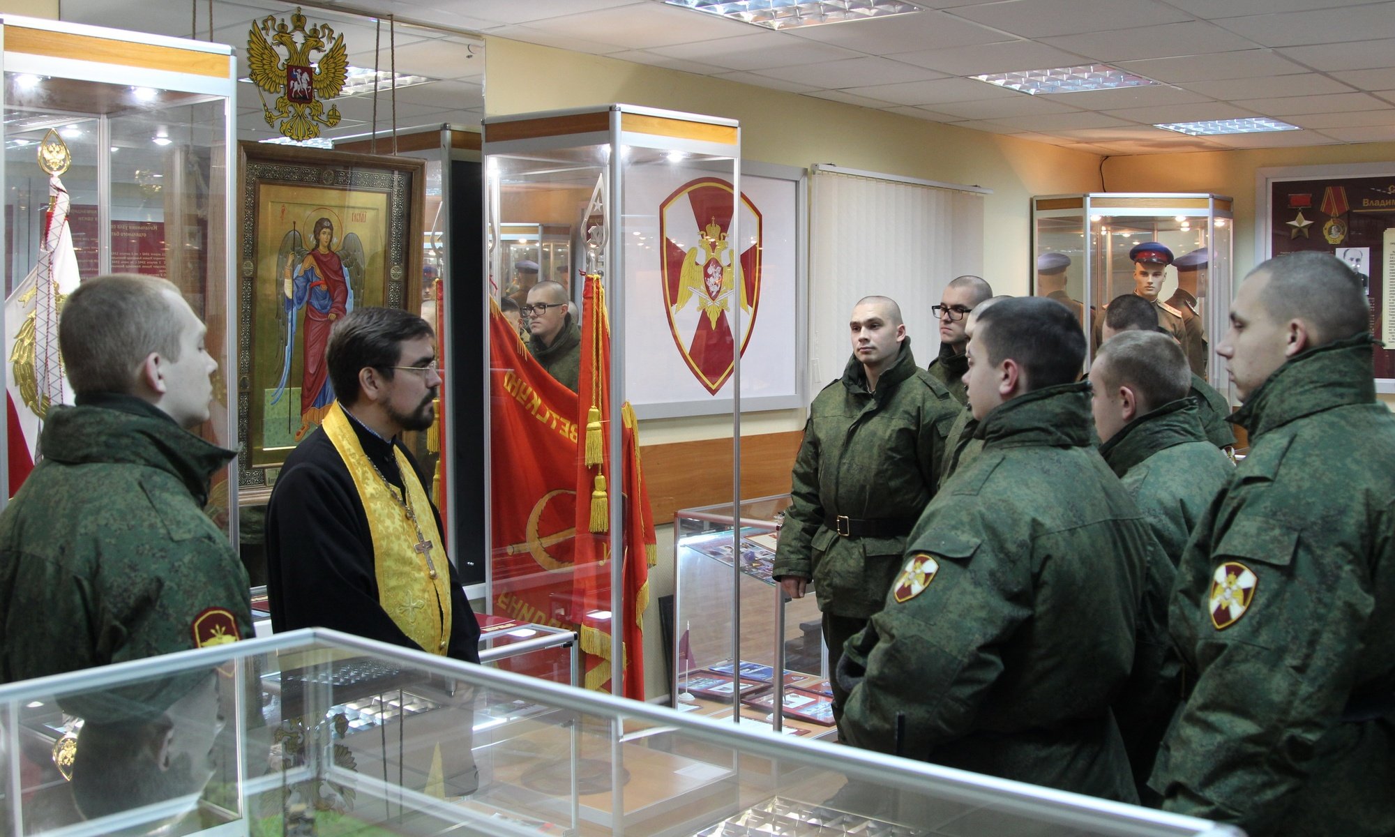 Новогодний молебен на Центральном узле связи Росгвардии