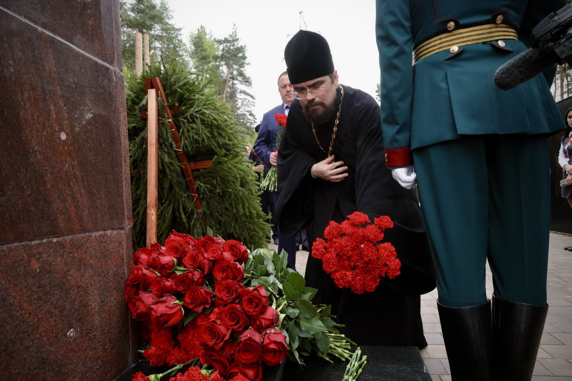 Памятная церемония на Братском кладбище Балашихи