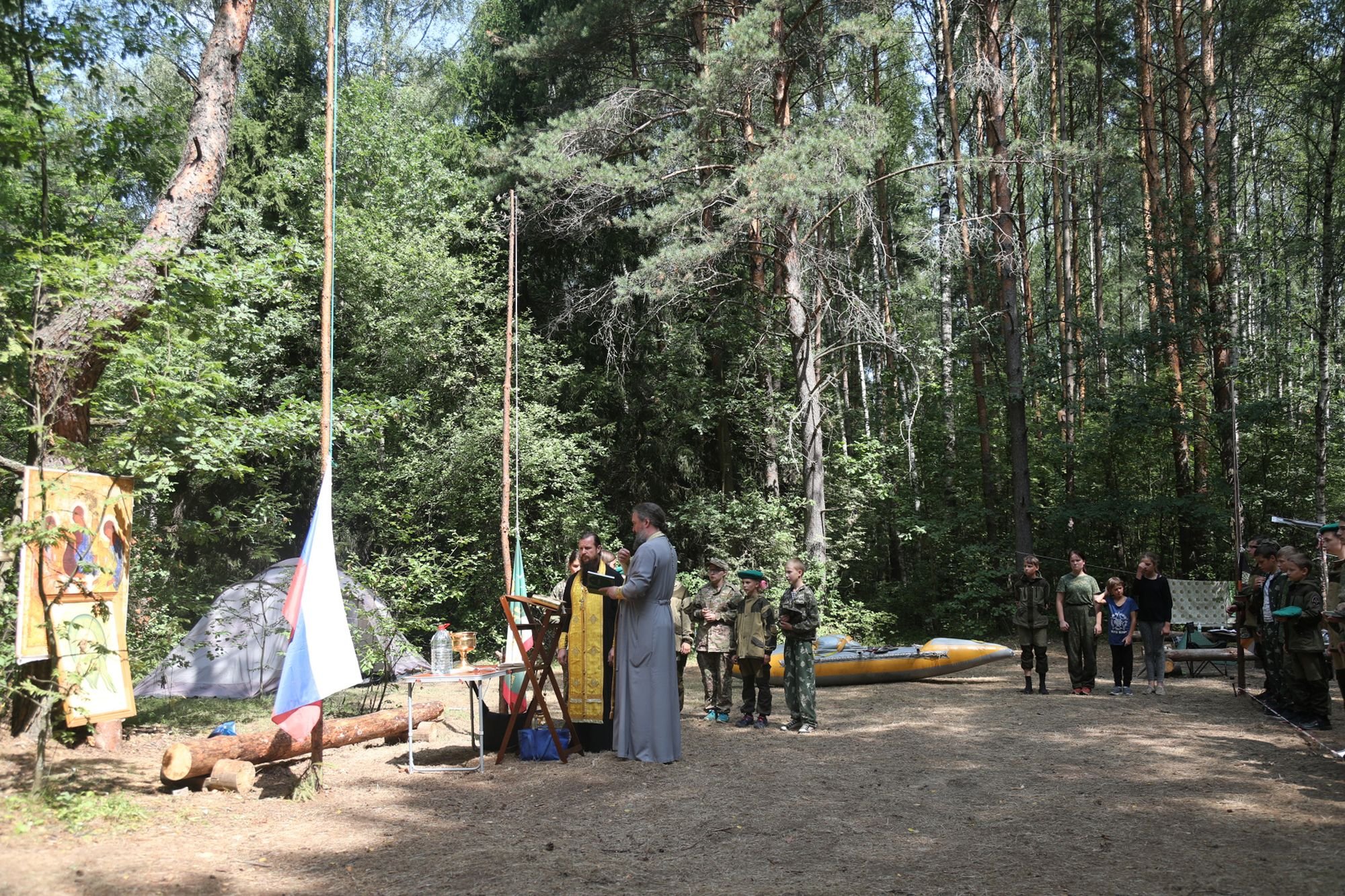 Молебен перед началом очередной смены семейного отдыха «Дружина»