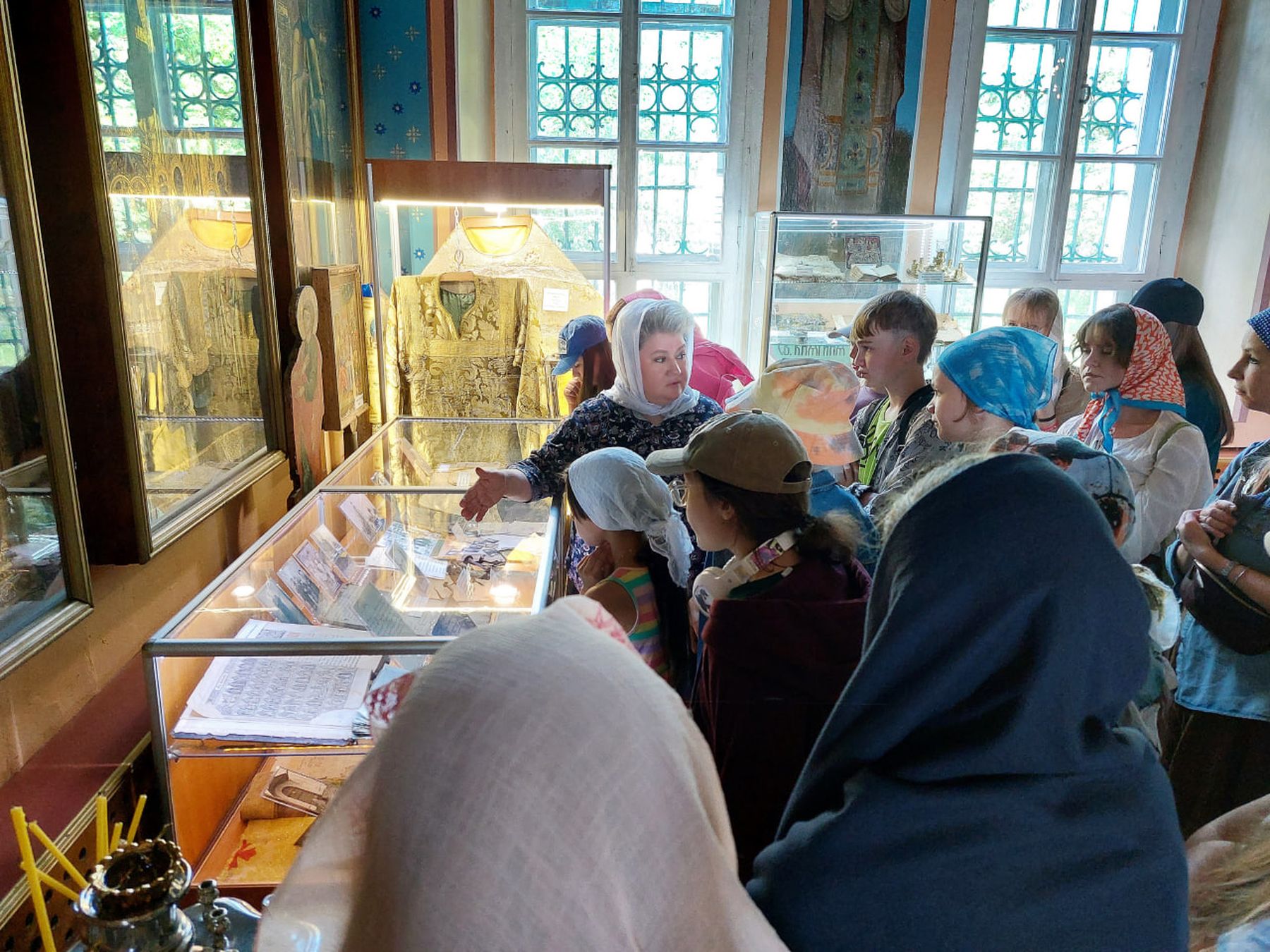 Ученики Демиховской школы искусств в Богородицерождественском храме деревни Нестерово