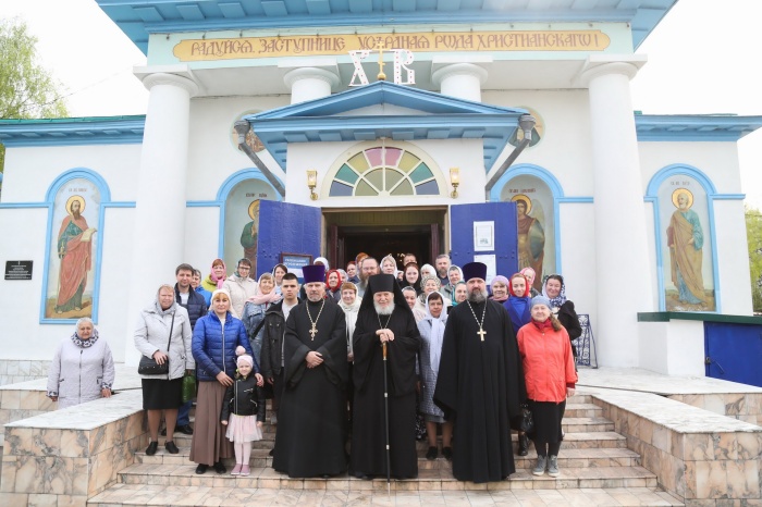 Архиерейское богослужение в Казанском храме села Иванисово 