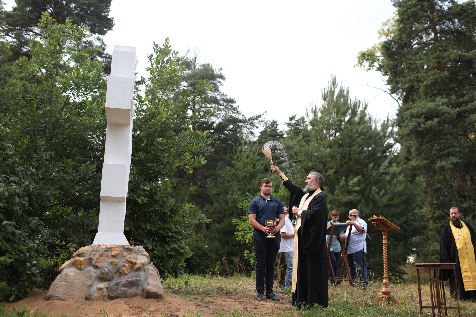Освящение поклонного креста в Ногинске