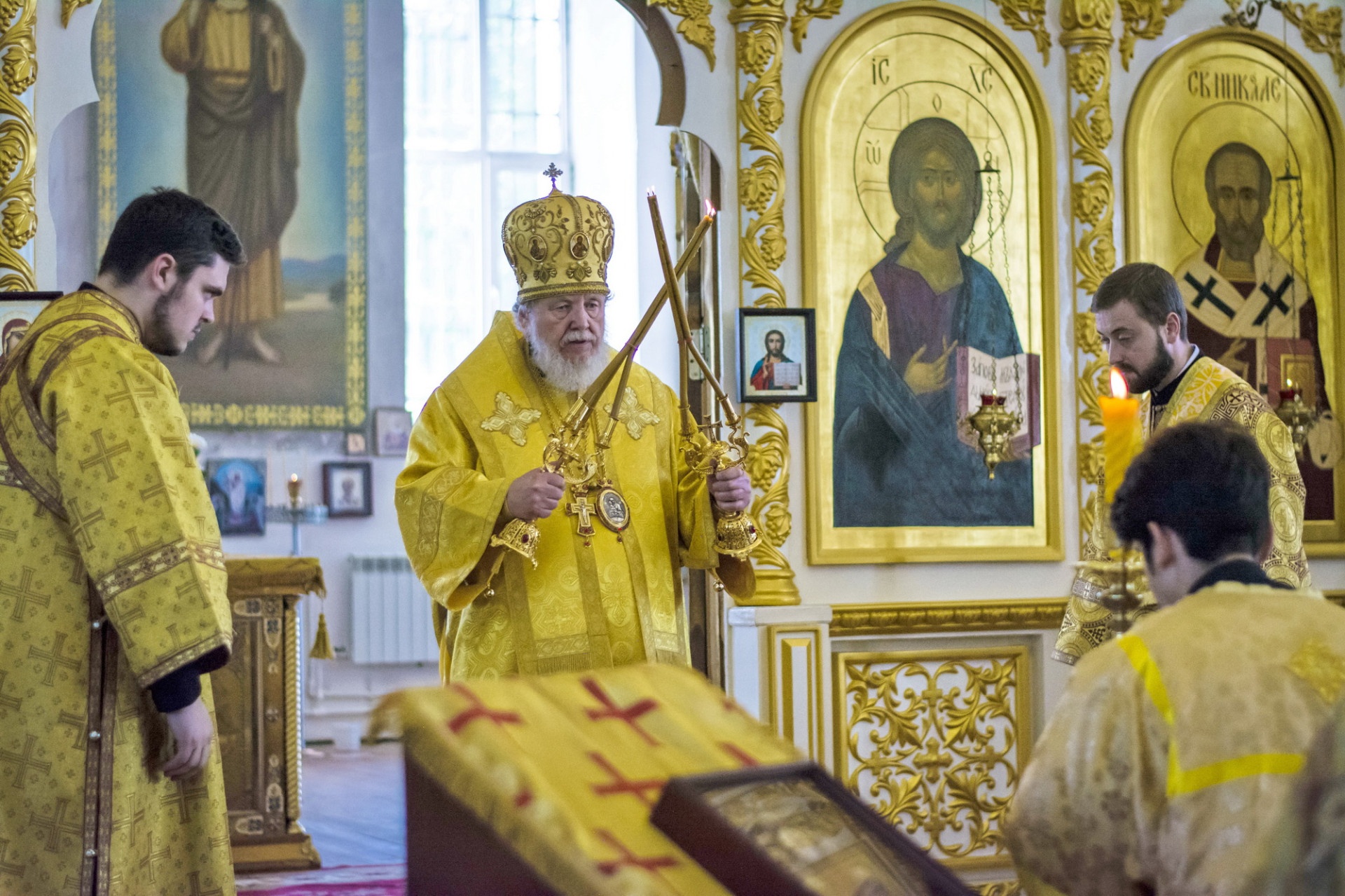 Архиерейское богослужение в Никольском храме села Середниково 