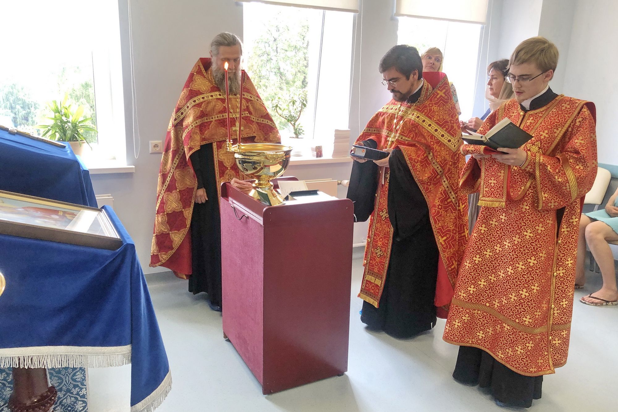 Молебен в родильном доме микрорайона Саввино