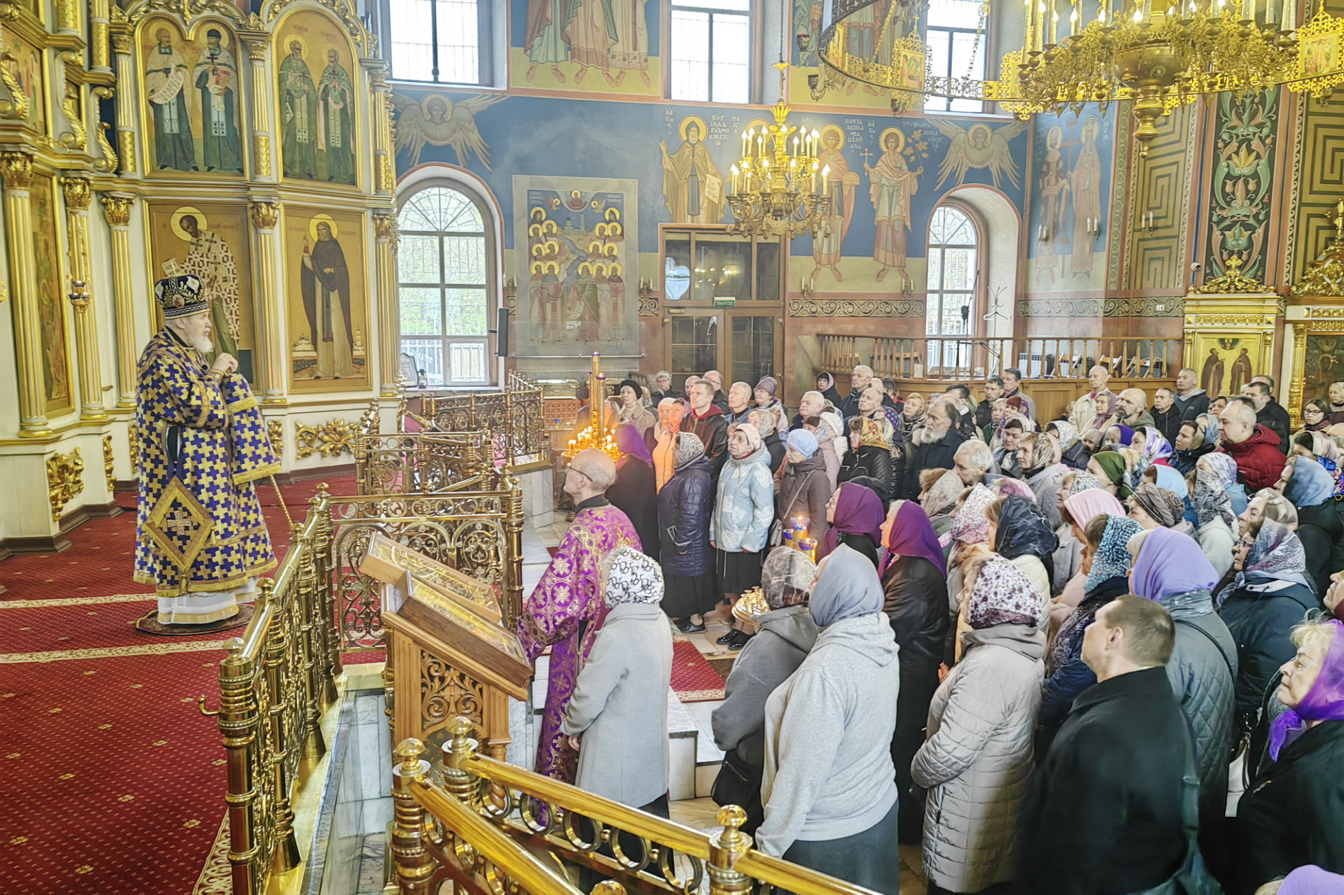 Архиерейское богослужение в Богоявленском соборе Ногинска