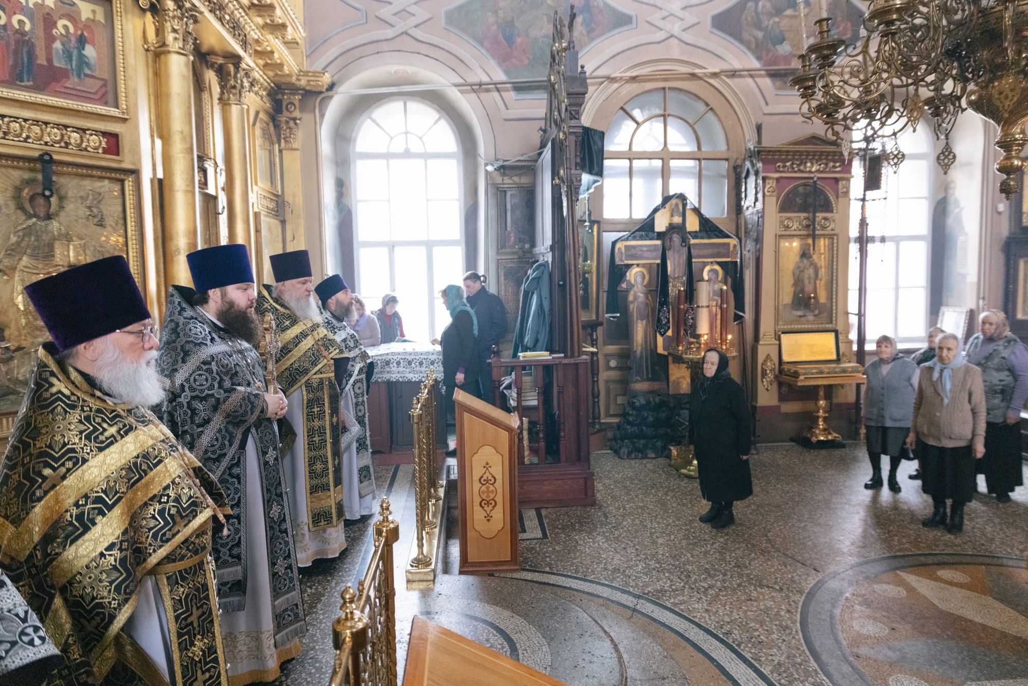 Литургия Преждеосвященных Даров в Христорождественском храме деревни Заозерье