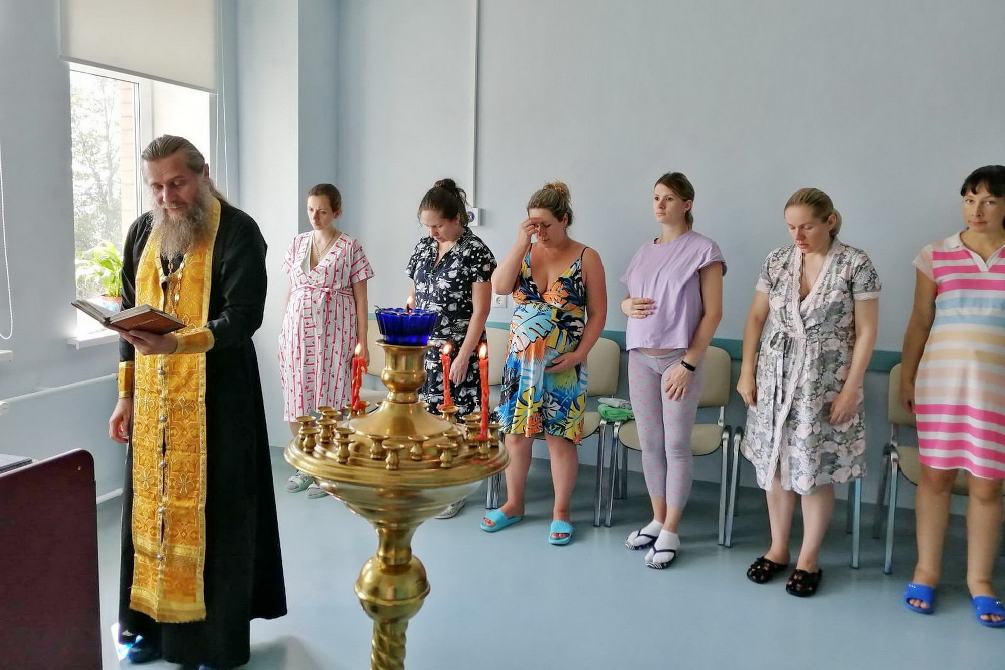 Молебен в родильном доме микрорайона Саввино