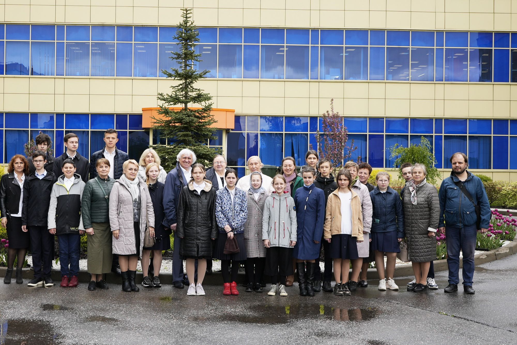 Экскурсия учащихся Алексиевской гимназии на предприятие «ИРЭ-Полюс»