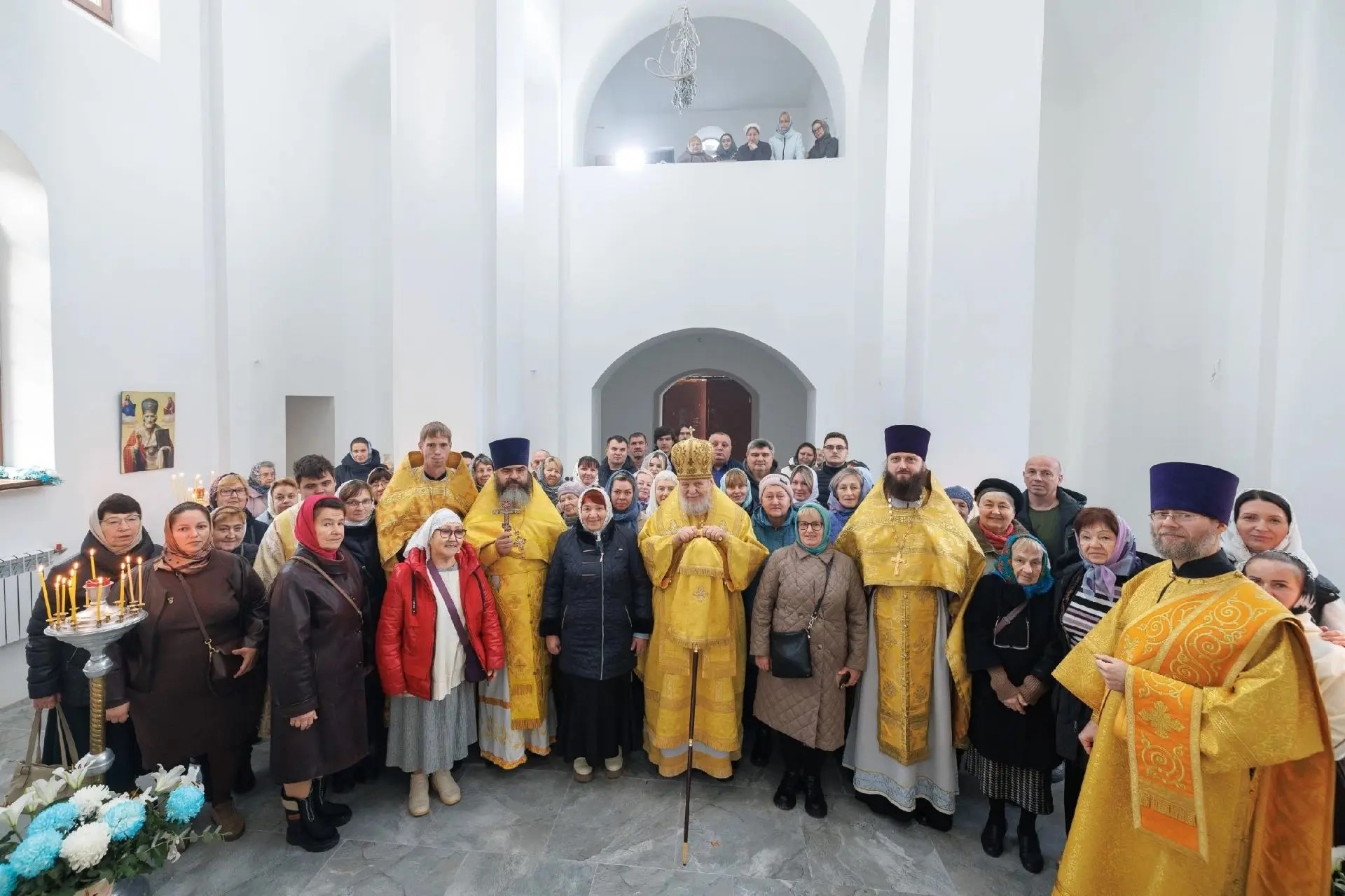 Архиерейское богослужение в Богородицерождественском храме деревни Савостьяново 