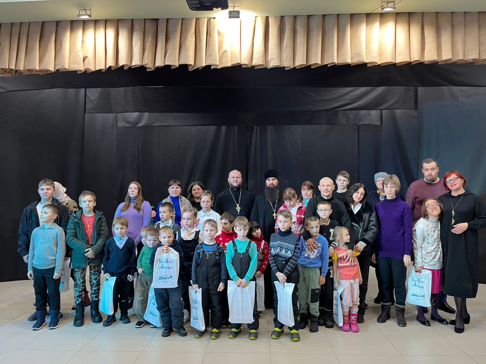 Акция «Согреем детские сердца» в Павлово-Посадском благочинии