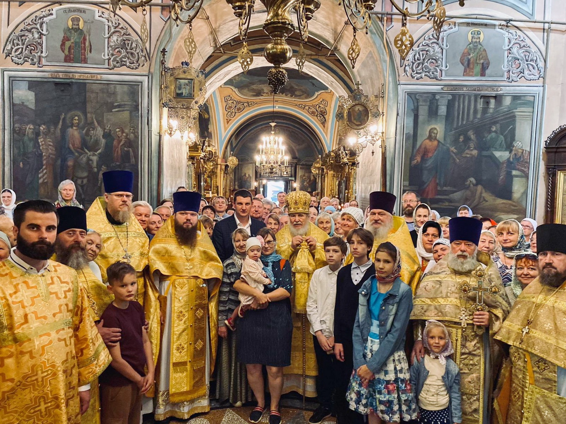 Архиерейское богослужение в Христорождественском храме села Заозерье 