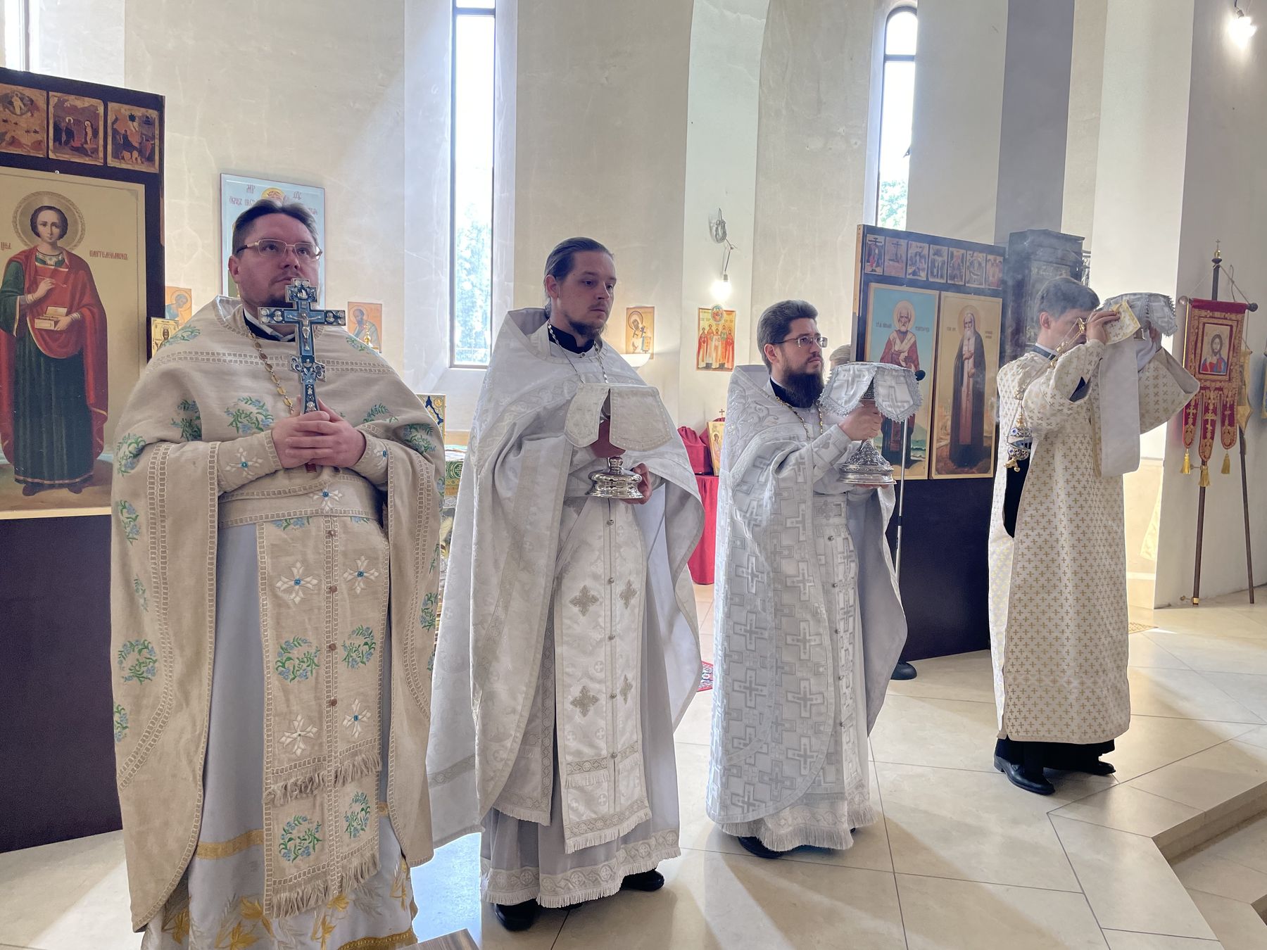 Отпевание священника Дионисия Маевского