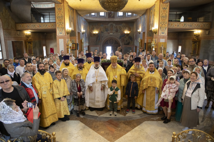 Архиерейское богослужение в Троицком храме города Реутова