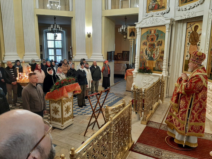 Архиерейское богослужение в Преображенском кафедральном соборе Балашихи 