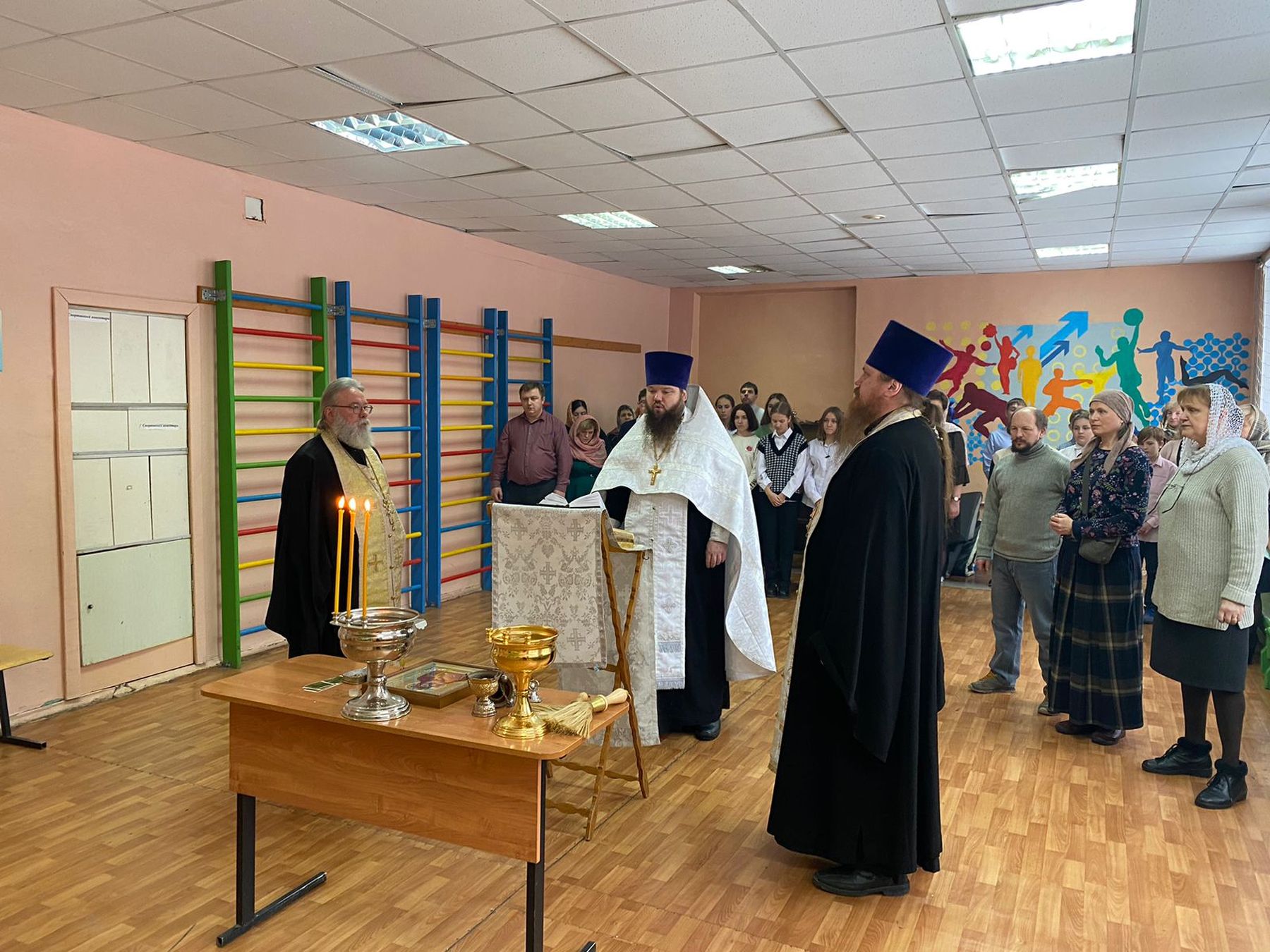 Освящение школы №11 в Павловском Посаде