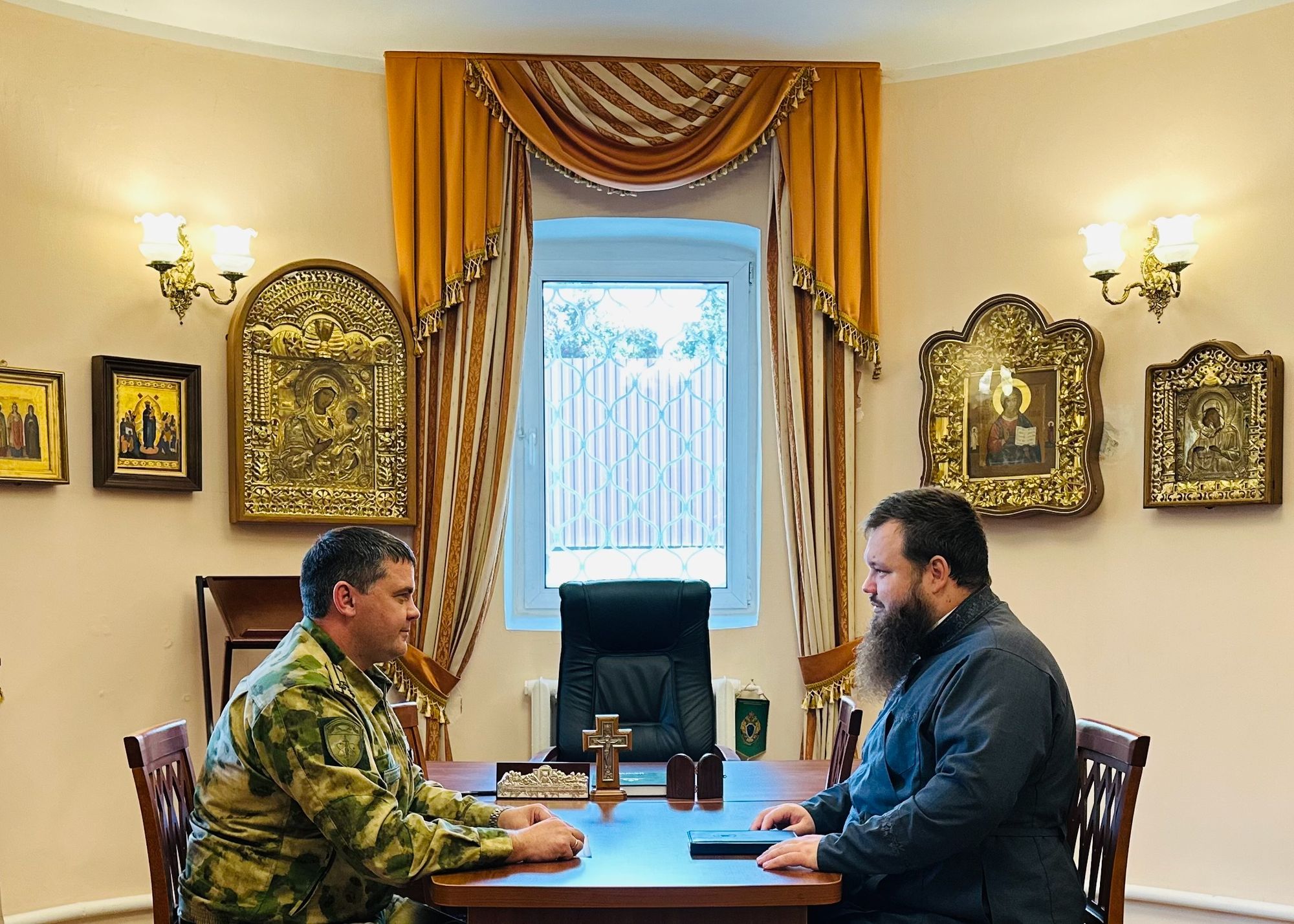 Рабочая встреча с командиром воинской части в Павловском Посаде